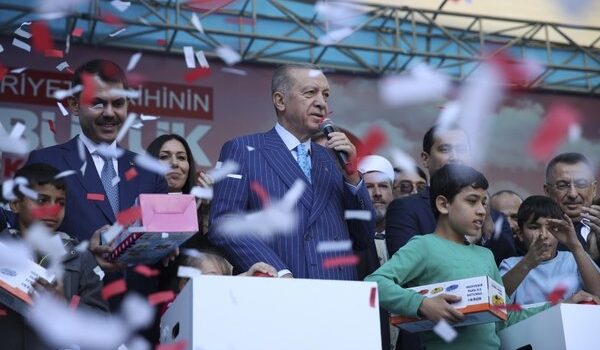 Sosyal konut projesinde ilk temel atıldı