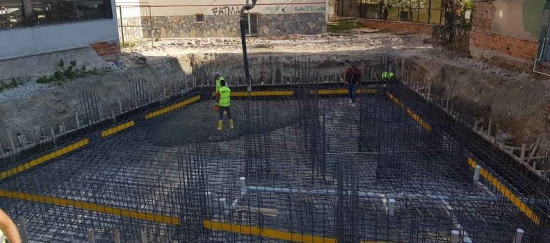 Adana’da depremzedeler için yapılan konutların İnşaatına Başlandı