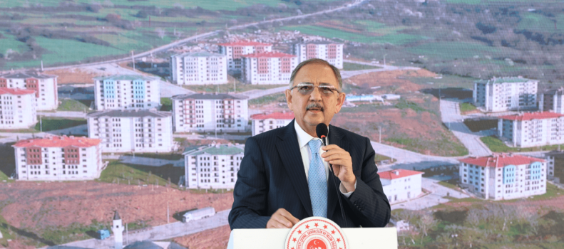 Çevre, Şehircilik ve İklim Değişikliği Bakanı Mehmet Özhaseki, Kocaeli’ nde Konuştu: “Kocaeli’nin 7 Yerinde Kentsel Dönüşüm Çalışmalarımız Devam Edecek”