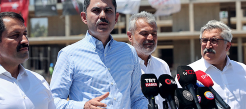 Çevre, Şehircilik ve İklim Değişikliği Bakanı Murat Kurum, Hatay’da Konuştu: “Vatandaşlarımızın Sorunlarını Çözene Kadar Masadan Kalkmıyoruz”